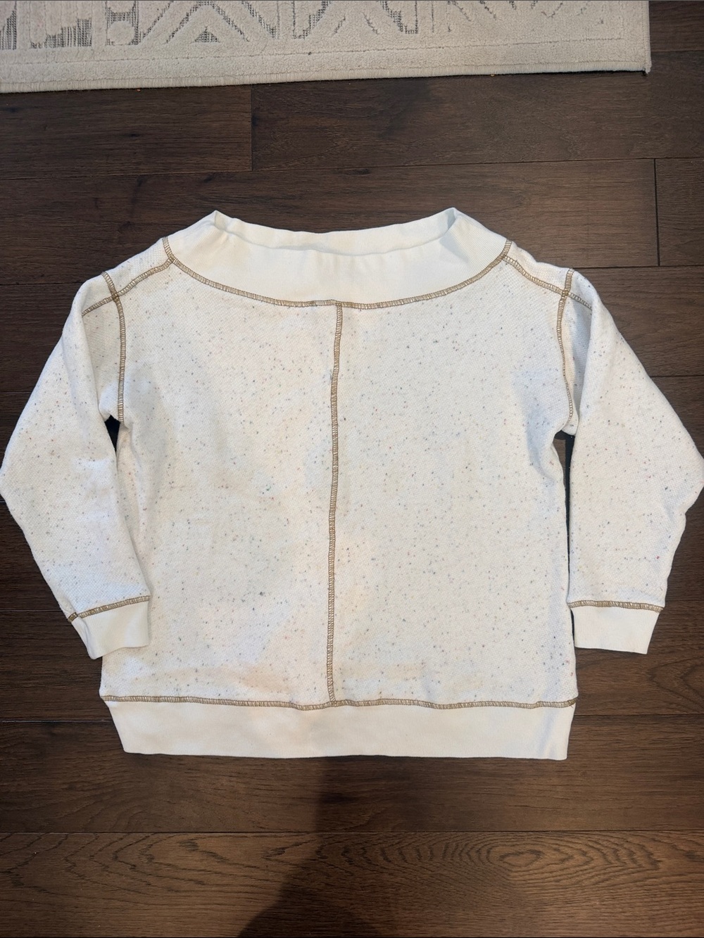 Pilcro Slouchy Off The Shoulder Sweatshirt in Ivory Size XS - C59-005